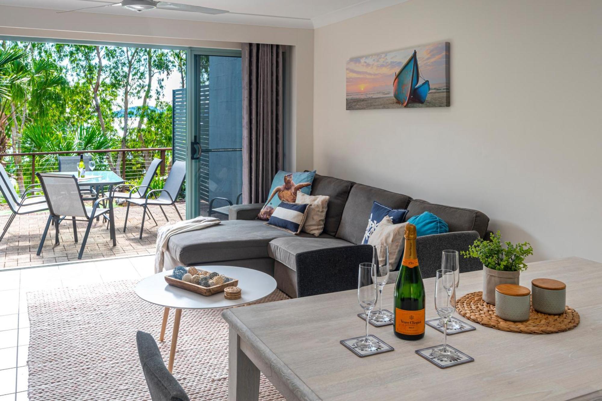 Sunset Waters Apartments Hamilton Island Exterior foto